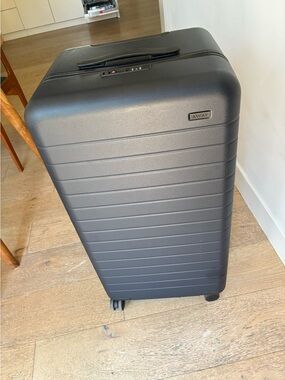 Away Large Hardshell Trunk in Navy Blue